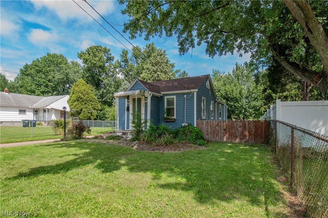 2841 Shelburn Avenue Akron OH 44312