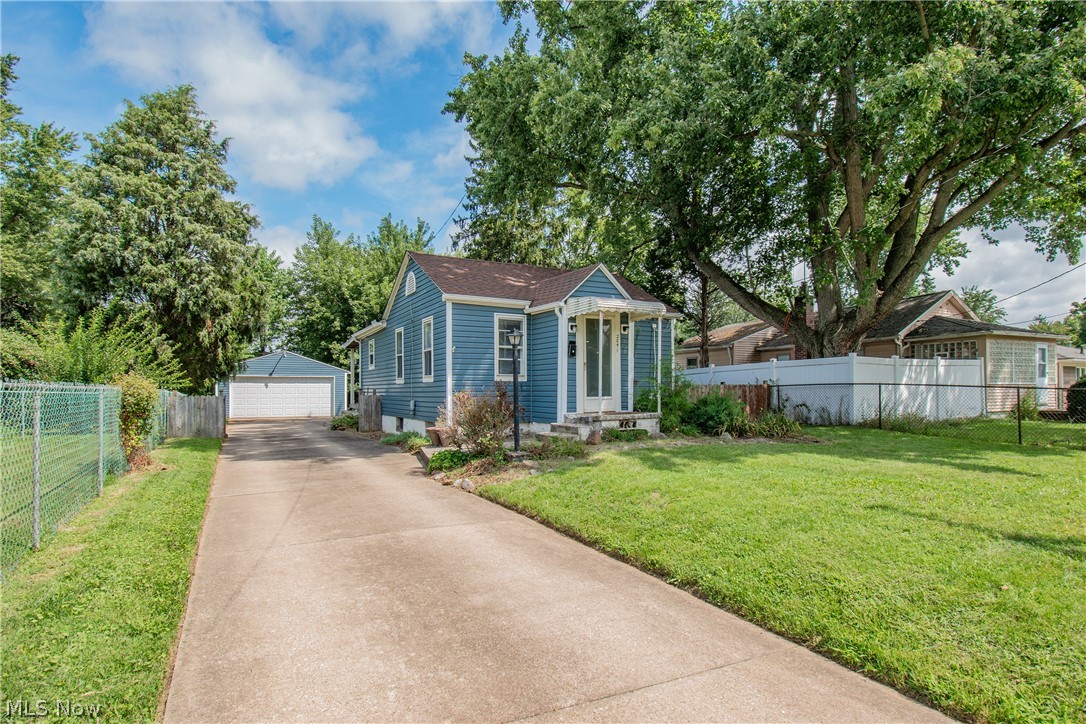 2841 Shelburn Avenue Akron OH 44312