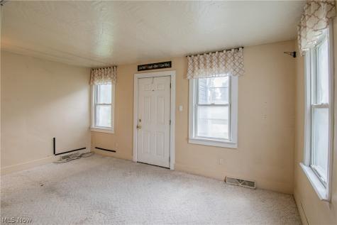 2841 Shelburn Avenue Akron OH 44312