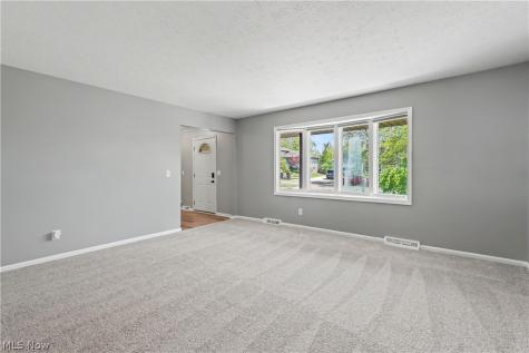 3890 Sanford Drive Parma OH 44134
