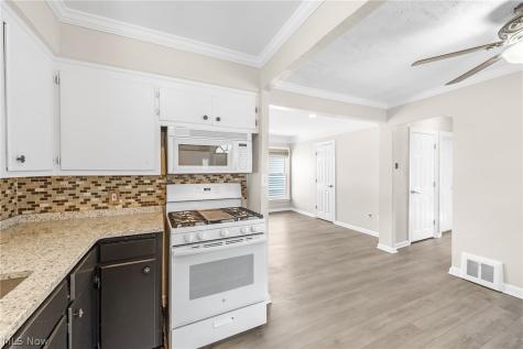 1653 Woodhurst Avenue Mayfield Heights OH 44124