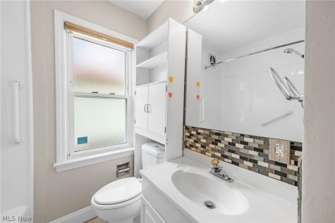 1653 Woodhurst Avenue Mayfield Heights OH 44124