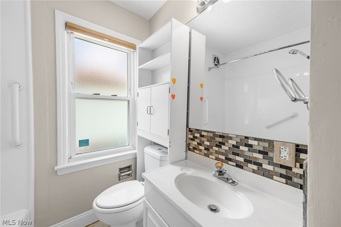 1653 Woodhurst Avenue Mayfield Heights OH 44124