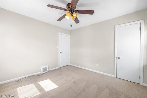 1653 Woodhurst Avenue Mayfield Heights OH 44124