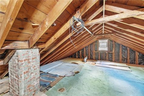 1653 Woodhurst Avenue Mayfield Heights OH 44124