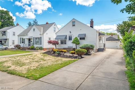 1653 Woodhurst Avenue Mayfield Heights OH 44124