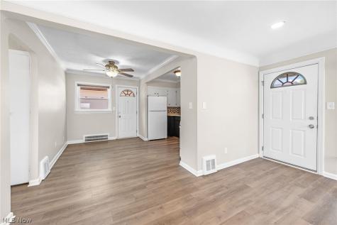 1653 Woodhurst Avenue Mayfield Heights OH 44124