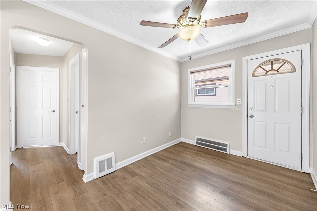 1653 Woodhurst Avenue Mayfield Heights OH 44124