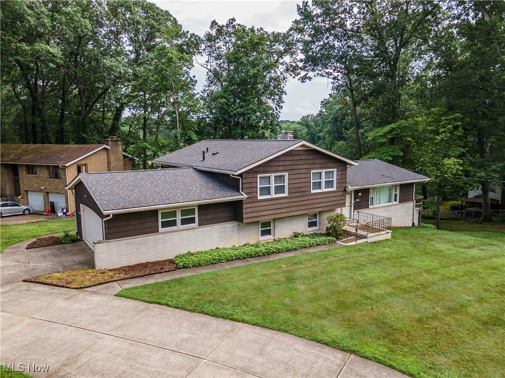3845 Cayugas Drive Akron OH 44319