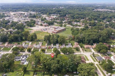 6225 Stratford Drive Parma Heights OH 44130