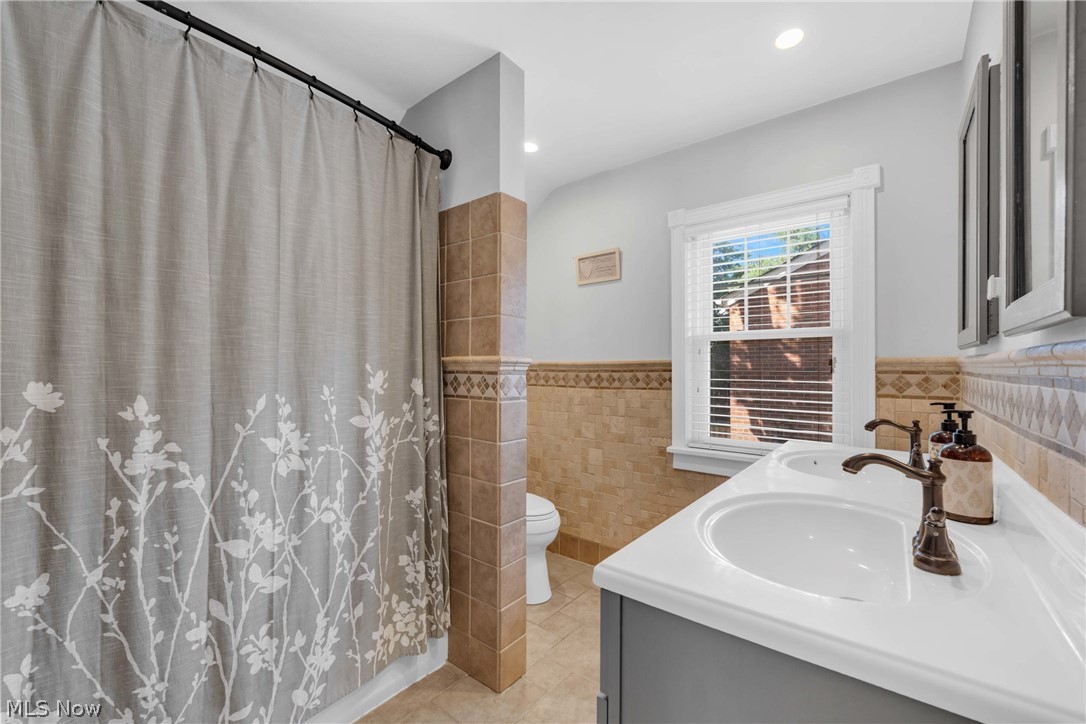 4658 W Park Drive Fairview Park OH 44126