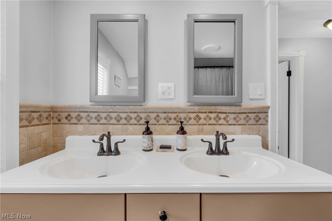 4658 W Park Drive Fairview Park OH 44126