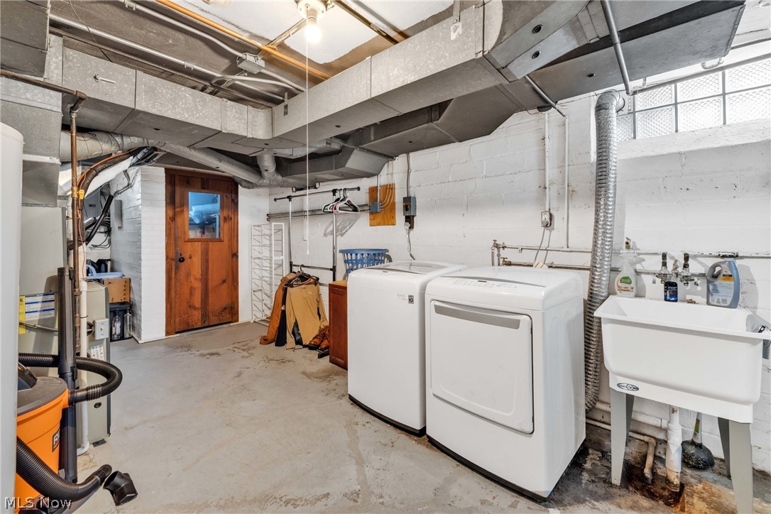 4658 W Park Drive Fairview Park OH 44126