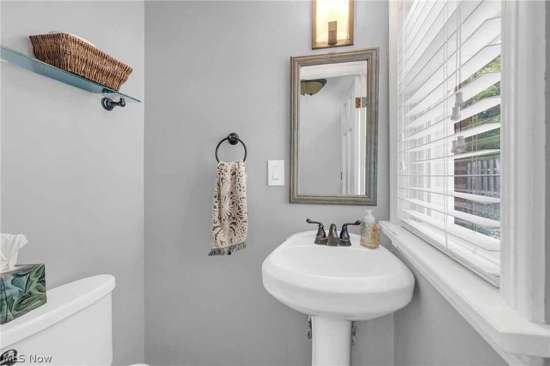 4658 W Park Drive Fairview Park OH 44126