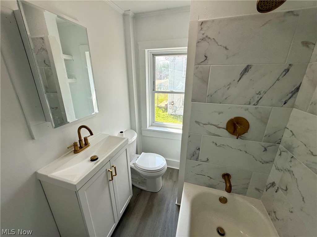240 W Main Street Washingtonville OH 44490