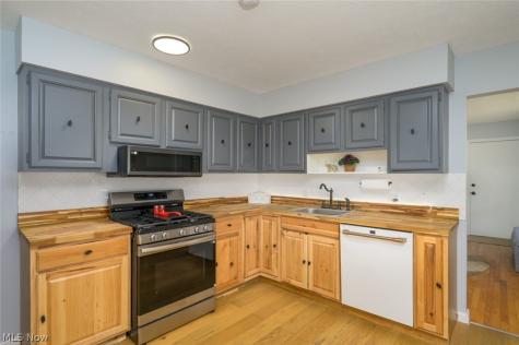 3072 Tallmadge Road Kent OH 44240