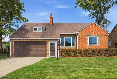 19110 Rockcliff Drive Rocky River OH 44116