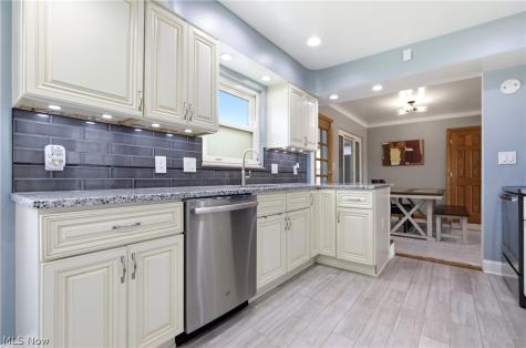 19110 Rockcliff Drive Rocky River OH 44116