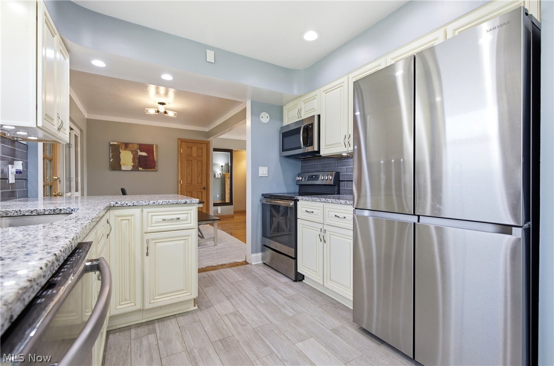 19110 Rockcliff Drive Rocky River OH 44116