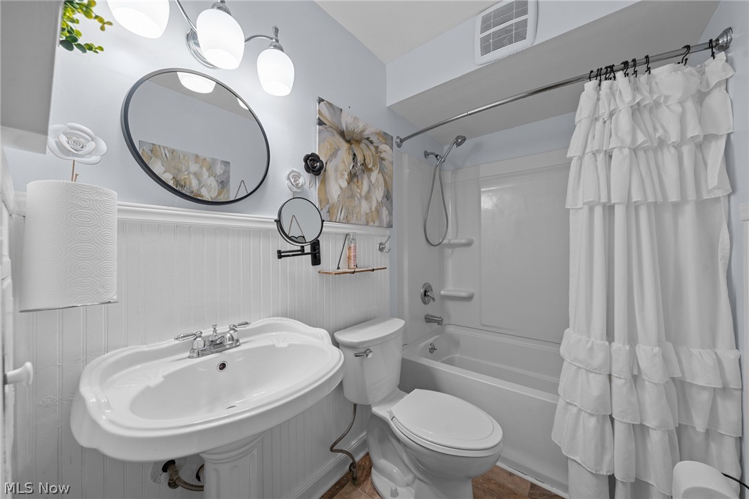 15474 Holland Road Brook Park OH 44142