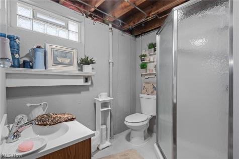 15474 Holland Road Brook Park OH 44142