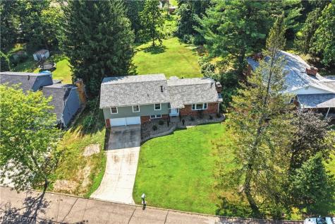 107 Woodcrest Drive Marietta OH 45750