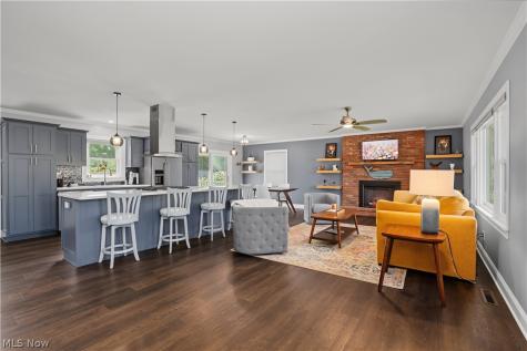 107 Woodcrest Drive Marietta OH 45750