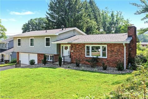 107 Woodcrest Drive Marietta OH 45750