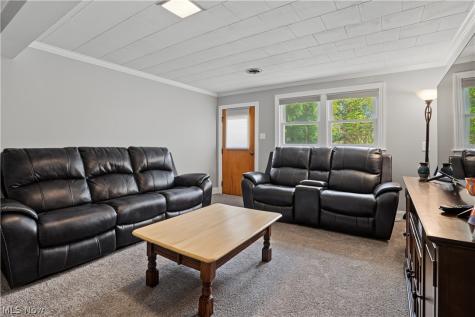 107 Woodcrest Drive Marietta OH 45750