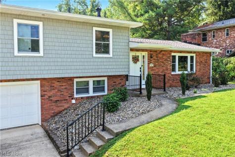 107 Woodcrest Drive Marietta OH 45750