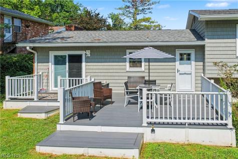 107 Woodcrest Drive Marietta OH 45750
