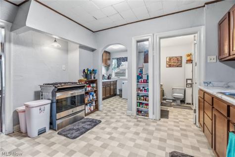 2409 Lake Road Boulevard NW Canton OH 44705