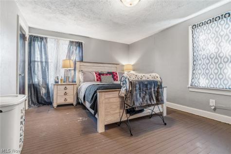 2409 Lake Road Boulevard NW Canton OH 44705
