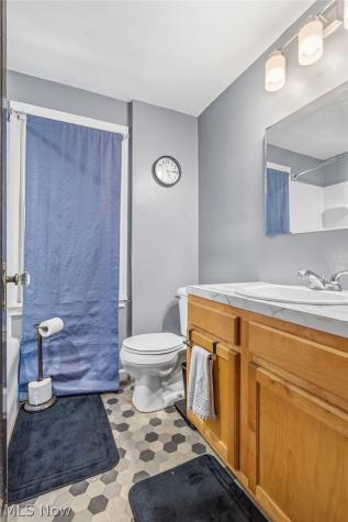 2409 Lake Road Boulevard NW Canton OH 44705
