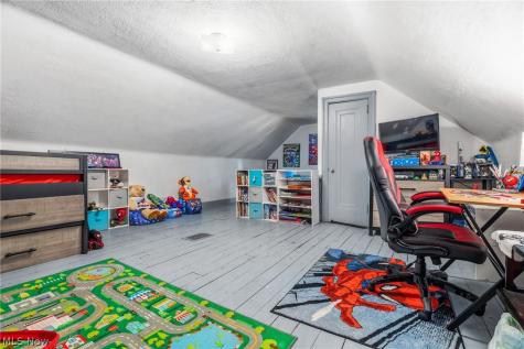 2409 Lake Road Boulevard NW Canton OH 44705