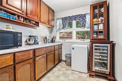 2409 Lake Road Boulevard NW Canton OH 44705