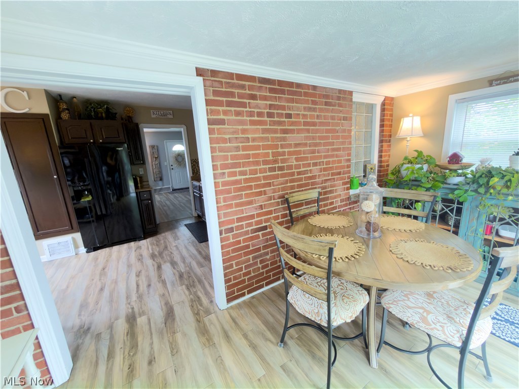 220 E 327th Street Willowick OH 44095