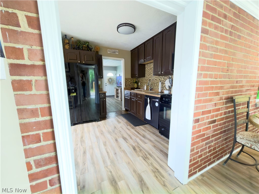 220 E 327th Street Willowick OH 44095