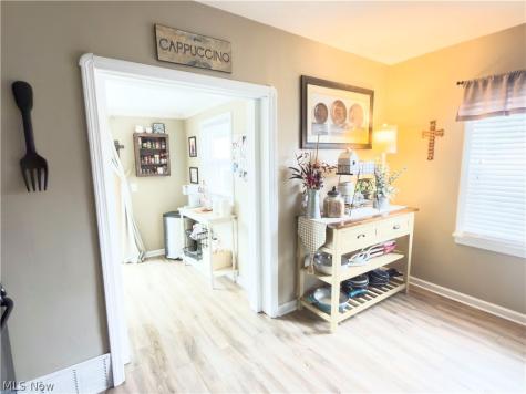 220 E 327th Street Willowick OH 44095