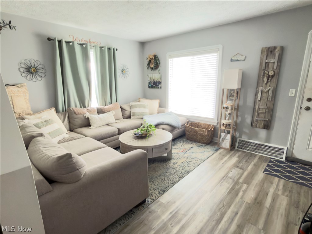 220 E 327th Street Willowick OH 44095