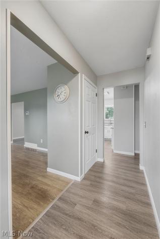 5224 Oakbriar Circle NE Canton OH 44705