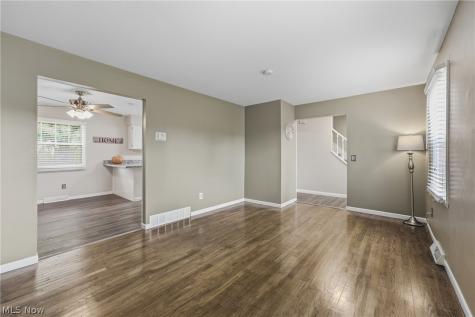 5224 Oakbriar Circle NE Canton OH 44705