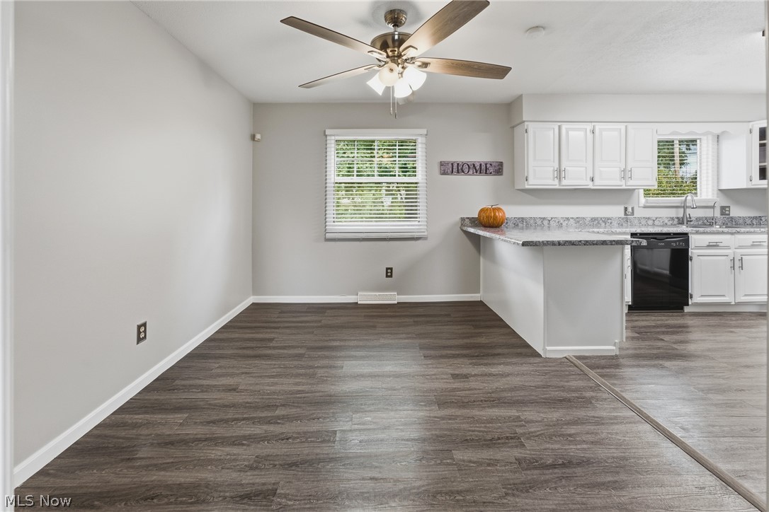 5224 Oakbriar Circle NE Canton OH 44705