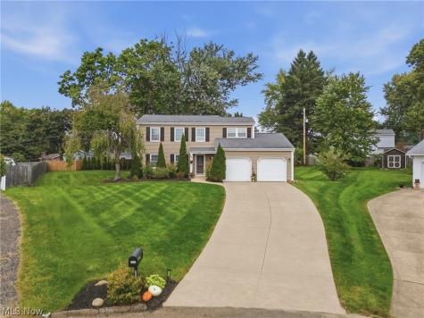 5224 Oakbriar Circle NE Canton OH 44705