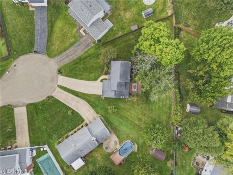 5224 Oakbriar Circle NE Canton OH 44705