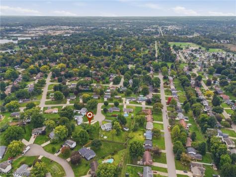 5224 Oakbriar Circle NE Canton OH 44705