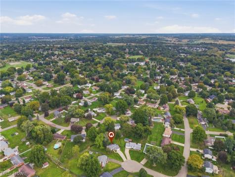 5224 Oakbriar Circle NE Canton OH 44705