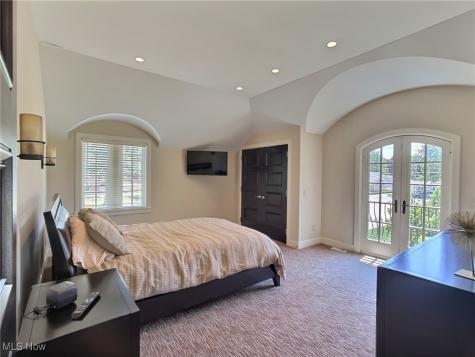 32894 Lake Road Avon Lake OH 44012