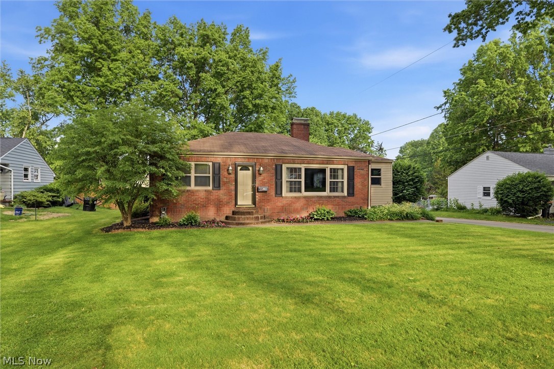135 N Middle Street Columbiana OH 44408