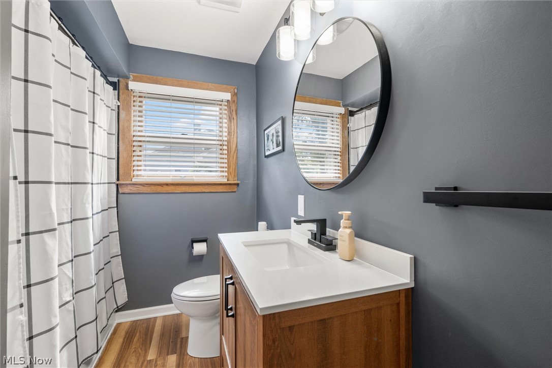 135 N Middle Street Columbiana OH 44408
